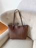 viney牛皮托特包包女包大容量單肩包通勤生日禮物送女友老婆 【咖啡色】高級感實(shí)用腋下包 時(shí)尚品牌輕奢百搭休閑手提包 曬單實(shí)拍圖