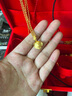 周大福 玫瑰花足金黃金吊墜(工費220)約4.65g EOF1083 曬單實拍圖