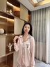 瑤夢(mèng)令高級感仿真絲睡衣女春秋新款輕奢送閨蜜生日禮物冰絲居家服禮盒裝 杏粉【長(cháng)袖長(cháng)褲】-高級感禮盒 L 【100-120斤】 曬單實(shí)拍圖