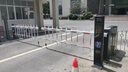 菲力爾車牌識(shí)別道閘一體機(jī)停車場收費(fèi)系統(tǒng)廣告道閘桿 直桿道閘-灰色 曬單實(shí)拍圖