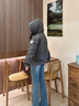 鴨鴨露營(yíng)羽絨服女2025冬季短款韓版工裝街頭休閑加厚連帽鴨絨外套 淺灰色 M (建議110-130斤) 曬單實(shí)拍圖