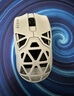 雷蛇（Razer）毒蝰迷你無(wú)線(xiàn)se Signature Edition 電競游戲鼠標  鎂合金鏤空 雙手通用 白色【不支持七無(wú)】 曬單實(shí)拍圖