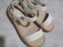 駱駝（CAMEL）休閑涼鞋女簡約舒適一字羊皮魔術(shù)貼平跟涼鞋 L25M700053 米白 36  曬單實拍圖