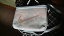 NIKE耐克女子單肩包MINI SHOEBOX CROSSBODY運動(dòng)休閑單肩包HJ3659-474 HJ3659-474 MISC 曬單實(shí)拍圖