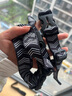 MPPMCK礦泉水背帶戶外運(yùn)動(dòng)水瓶水壺保溫杯套傘繩拎繩水杯手提斜跨背帶礦 黑三角 直徑6到8厘米 曬單實(shí)拍圖