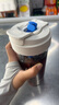 蘇泊爾（SUPOR）水杯塑料杯大容量運(yùn)動(dòng)杯Tritan男女士學(xué)生夏季健身隨手搖搖杯 月光白ML+便攜提手650ml 曬單實(shí)拍圖