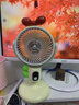others默默愛 桌面小風(fēng)扇臺式辦公室學(xué)生上課輕音可愛小型電風(fēng)扇手持 奶油色 +復(fù)古蝴蝶結(jié)貼片 氛圍燈/三檔風(fēng)力 曬單實(shí)拍圖