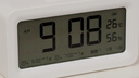 得力（deli）兒童節(jié)禮物充電電子鬧鐘背光家用學(xué)生兒童溫濕度計床頭鐘開學(xué)升學(xué)必備白 LE103A 曬單實拍圖