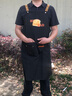 煦凜日本圍裙男士專(zhuān)用大號廚房防水防油可調節肩帶長(cháng)款大碼印字工作服 【黑色】 1只裝 曬單實(shí)拍圖
