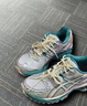 亞瑟士（asics）GEL-Nimbus 10.1 舒適 網(wǎng)布防滑耐磨 低幫 休閑跑步鞋 男女同款 白色/雨湖綠 42 (265mm) 鞋內長(cháng) 曬單實(shí)拍圖