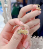 中國(guó)黃金（CHINA GOLD）玫瑰花黃金耳釘女花朵足金耳環(huán)耳墜節(jié)日情人節(jié)禮物送女友老婆媽媽 玫瑰花耳環(huán) 約0.94g【品牌禮盒】 曬單實(shí)拍圖