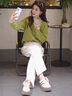 妍莉芬（yanlifen）秋季搭配一整套2025針織開(kāi)衫牛仔闊腿褲兩件套時(shí)尚洋氣套裝女秋冬 綠色上衣+米白褲子套裝 S (85-100) 曬單實(shí)拍圖