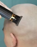 SYOURAN剃頭理發(fā)器男士專用推子理發(fā)神器自理發(fā)器油頭雕刻推剪鬢角修剪器光頭神器剃光頭剃須刀電動刮胡刀 炫酷黑金款金屬機身+精鋼刀頭【常規(guī)熱銷款】 曬單實拍圖