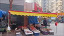 都格斜面雨棚 帳篷戶(hù)外斜面商鋪門(mén)口大排檔酒席遮陽(yáng)雨棚免打孔棚子防雨防曬農(nóng)村院子室外遮陽(yáng)棚 3米斜面寬x6米長(zhǎng)加厚款[4個(gè)腳柱] 曬單實(shí)拍圖