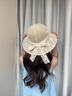 目丸蕾絲花朵草帽女夏季新款海邊沙灘度假遮陽(yáng)防曬帽法式鏤空草編帽子 花朵蝴蝶結草帽【米白色】 曬單實(shí)拍圖