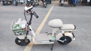 愛(ài)瑪（AIMA）電動(dòng)車(chē)歡樂(lè)豆48V12A新國(guó)標(biāo)電動(dòng)自行車(chē)成人小型學(xué)生代步新手電瓶車(chē) 歡樂(lè)豆-新茶白【48V12AH鉛酸】 48V12AH鉛酸電池 曬單實(shí)拍圖