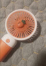 電風(fēng)扇多圖案手持電風(fēng)扇 可手持可放置桌面手機支架 馬卡龍配色可充電便攜式小風(fēng)扇夏季多巴胺配色 草莓小風(fēng)扇 曬單實(shí)拍圖