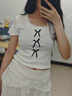 花語志正肩短袖女修身潮流t恤甜美夏季2025年新款辣妹顯瘦上衣純欲衣服 三蝴蝶結蕾絲領短袖【白色】 L 【建議100-115斤】 曬單實拍圖