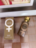 靚麗女孩弗洛蒙男女士香水情侶約會(huì )持久魅力私密欲望刺激女性迷人吸引氣質(zhì) 女用金色款(50ml) 曬單實(shí)拍圖