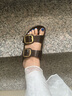 BIRKENSTOCK勃肯德國(guó)進(jìn)口大扣女款牛皮革漆皮亮面Arizona雙扣拖鞋 黑色窄版1021476 39 曬單實(shí)拍圖
