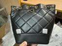 CHARLES&KEITH絎縫菱格鏈條水桶包雙肩包包女包女友生日七夕禮物CK2-10701506 Black黑色 M 曬單實拍圖