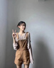 SNYDER WEAR夏季新款女套裝鏤空露肩防曬衫+可鹽可甜牛仔背帶褲休閑闊腿短褲 杏色上衣+卡其色背帶褲 S 建議80-100斤 曬單實拍圖