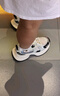 凱恩拉迪（Ken Radi）2025夏季半熟桃花厚底炸街老爹鞋女夏季顯腳小運(yùn)動(dòng)增高阿甘 粉色 35 225mm 曬單實(shí)拍圖