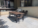 皇聚德戶外庭院桌椅 室外露天防雨防曬別墅花園休閑塑木桌椅組合 咖啡色 巴克4椅+120x80cm拼花長(zhǎng)桌 鐵 曬單實(shí)拍圖