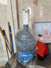 雙槍抽水器桶裝水飲水機(jī)靜音礦泉水電動(dòng)抽水泵折疊自動(dòng)上水器 白灰色 曬單實(shí)拍圖