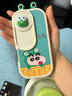 鑒百伊 卡通可愛青蛙適用蘋果15手機殼iPhone14promax硅膠軟殼13/12全包防摔趣味小眾 推拉鏡頭 綠底青蛙帽小新 iPhone 16 Pro 曬單實拍圖
