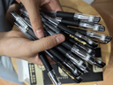 真彩 真彩009中性筆 考試筆辦公筆0.5mm黑色簽字筆水筆 12支/盒 金裝009 黑色1盒 曬單實(shí)拍圖