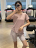 徽格兒女士速干運(yùn)動(dòng)健身服夏季薄款瑜伽服短袖網(wǎng)紗透氣戶外訓(xùn)練跑步套裝 灰粉兩件套（水霧粉褲） M 曬單實(shí)拍圖