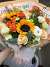 拾光逆旅鮮花同城配送向日葵花束配送男友生日禮物花束送女友閨蜜花店送花 錦繡年華丨向日葵配橙芭比洋甘菊尤加利葉混搭花束 曬單實(shí)拍圖