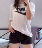 耐克（NIKE）官方艦店 女裝運(yùn)動(dòng)套裝夏新款休閑舒適透氣印花短袖T恤五分褲短褲 DX7907-100單件短袖 M 曬單實(shí)拍圖