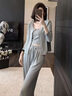 AIGOUGRT休閑運(yùn)動(dòng)女裝套裝春秋季新款港風(fēng)炸街韓版衛(wèi)衣闊腿褲三件裝秋天 灰色 S 曬單實(shí)拍圖