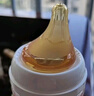 愛(ài)彼愛(ài)偏心奶嘴仿真母乳質(zhì)感新生嬰兒鴨嘴吸嘴超軟防脹氣通用貝親寬口徑 M號 2孔（適合3-6月） 1只裝 曬單實(shí)拍圖
