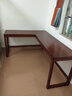 惠尋實(shí)木轉角書(shū)桌臥室L型電腦桌拐角學(xué)習桌家用小戶(hù)型墻角學(xué)生寫(xiě)字桌 胡桃色#書(shū)桌 140cm*50cm*75cm【轉角長(cháng)100cm】 曬單實(shí)拍圖