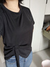 妙奕嘉黑色短袖女t恤夏季衣服2025新款洋氣上衣顯瘦遮肚子大碼女裝寬松 大碼系帶顯腰線圓領(lǐng)短袖【黑色】 L 【建議100-120斤】 曬單實(shí)拍圖