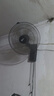駱駝壁扇掛壁輕音風扇遙控智能電風扇家用墻壁式強力工業(yè)搖頭風扇 特價黑色16寸壁扇【機械款--塑葉】 曬單實拍圖