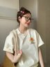 一寸相思泡泡瑪特公仔拉布布t恤短袖女2025新款夏季卡通白色寬松上衣體恤 白色-圍巾labubu XL (110-125斤） 曬單實(shí)拍圖