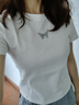梵希蔓白色正肩短袖T恤女2025年夏修身顯瘦別致印花短款上衣 米白色  S  曬單實拍圖