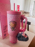 野獸派家居（tbh）Hello Kitty巨無霸保溫吸管杯水杯不銹鋼保冷杯 巨無霸保溫吸管杯 粉色豹紋 1200ml 含mini收納包掛件 曬單實拍圖