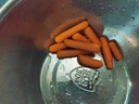 東方甄選水果胡蘿卜手指胡蘿卜當季新鮮蔬菜即食小零食蘿卜 76g*6袋*1箱 曬單實拍圖