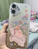 杜梵納 羽紗Happy小飛象適用蘋果16手機(jī)殼新款iPhone16閃粉帶鏡頭膜16promax防摔15硅膠保護(hù)套14高級(jí)感13 閃鉆鏡頭-[小飛象羽毛銀] iPhone 16 plus 曬單實(shí)拍圖