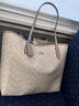 蔻馳（COACH）【品牌直供】女士經(jīng)典標(biāo)志CITY 33大號(hào)托特包單肩包CV976SVPWH 曬單實(shí)拍圖
