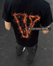 VLONEFRIENDS量子糾纏大LOGO印花短袖T恤男女同款半袖純棉潮流休閑寬松 VLTE25014黑橙 L 曬單實(shí)拍圖