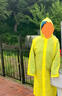 天堂傘天堂加長雨衣男女士戶外遮雨純色雨衣全身連體易干便攜雨衣男女 加長連帽風(fēng)雨衣（月桂黃） 曬單實(shí)拍圖