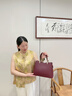 袋鼠卡拉真皮手提斜挎包時(shí)尚女士包包送媽媽母親禮物2025新款牛皮結婚包 酒紅（禮盒裝+手包卡包+絲巾） 大包（長(cháng)29-厚13-高21厘米） 曬單實(shí)拍圖