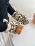 目丸可愛(ài)豹紋kt貓咪毛絨掛脖連指手套女冬季保暖加絨加厚騎車(chē)防寒學(xué)生 米色 均碼 曬單實(shí)拍圖