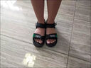 斷碼品牌2025新款真皮運動(dòng)涼鞋女夏季平底軟底厚底防滑沙灘鞋子 黑色【標準碼】 38 曬單實(shí)拍圖